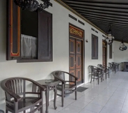 Bangunan 6 Cakra Homestay Solo Mitra RedDoorz