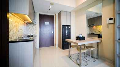 Common Space 4 Cozy and Modern 1BR at Grand Sungkono Lagoon Apartment By Travelio