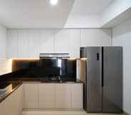 Common Space 5 Spacey and Exclusive 3BR at Grand Sungkono Lagoon Apartment By Travelio