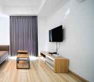 Common Space 4 Spacey and Exclusive 3BR at Grand Sungkono Lagoon Apartment By Travelio