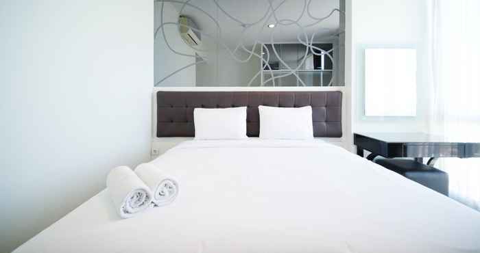 ห้องนอน Homey and Spacious 2BR at The Via and The Vue Apartment By Travelio