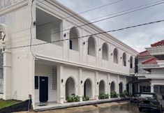 Exterior 3 Moresto Hotel Mitra RedDoorz