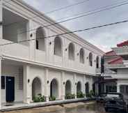 Exterior 3 Moresto Hotel Mitra RedDoorz