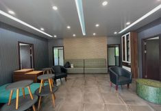 Khu vực công cộng 7 Halo Retreat