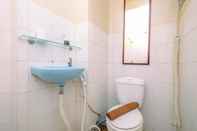 In-room Bathroom Cozy and Comfort Living 2BR at Cibubur Village Apartment By Travelio