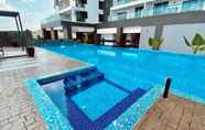 Swimming Pool 4 1 Dream Home @ Landmark Residence