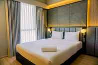 Bedroom Comfy and Big Spacious 3BR at Sky House BSD Apartment By Travelio