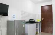 Sảnh chờ 4 Comfy and Simply Look Studio Sayana Bekasi Apartment By Travelio