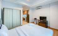 Kamar Tidur 2 Homey and Stunning Studio Capitol Suites Apartment By Travelio