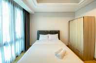 Phòng ngủ Homey and Stunning Studio Capitol Suites Apartment By Travelio