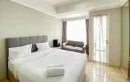 Kamar Tidur 2 Elegant and Nice Designed Studio at Menteng Park Apartment By Travelio