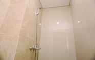 Toilet Kamar 6 Homey and Comfort 2BR at Transpark Bintaro Apartment By Travelio