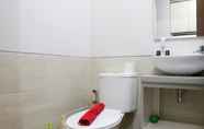 In-room Bathroom 4 Comfortable and Nice Studio at Transpark Juanda Bekasi Timur Apartment By Travelio