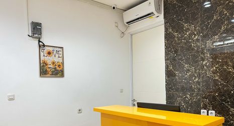 Lobi 2 RedDoorz @ Ring Road II Area Manado