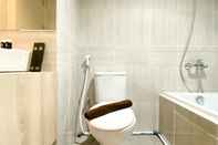 In-room Bathroom Homey and Spacious 1BR Vasanta Innopark Apartment By Travelio