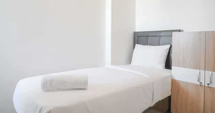 Kamar Tidur Homey and Great Choice 2BR Signature Park Grande Apartment By Travelio