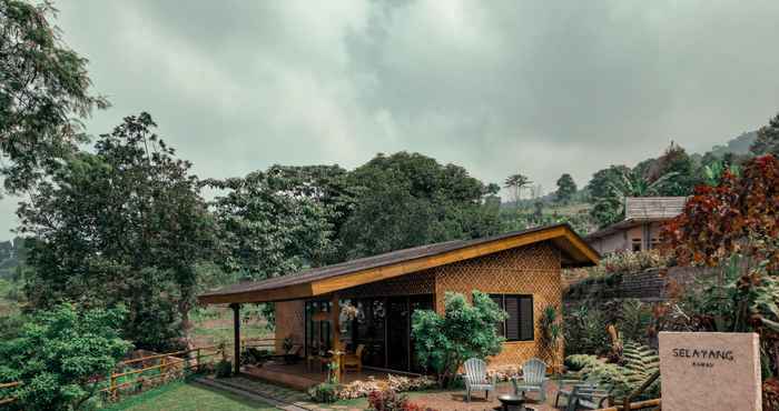 Exterior Rumah Bambunya Kakek - Selayang Bambu