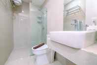 In-room Bathroom Comfort and Homey Stay 2BR Daan Mogot City Apartment By Travelio
