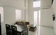 Lainnya 5 Homey and Exclusive 3BR Loft at Kingland Avenue Apartment By Travelio