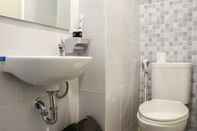 Toilet Kamar Comfort and Best Deal Studio Tokyo Riverside PIK 2 Apartment By Travelio