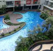 Swimming Pool 5 Homey Studio at Gateway Pasteur Apartment By Travelio