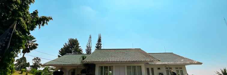 Lobi Villa Montagna Gunung Geulis