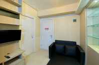 Lobi Comfy and Great Choice 2BR Green Pramuka City Apartment By Travelio
