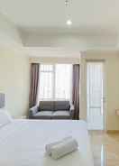 BEDROOM Minimalist and Best Choice Studio Room Menteng Park Apartment By Travelio