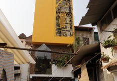 Exterior 6 Banana Inn Hostel