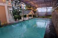 Kolam Renang Villa Angel Puncak Private Pool by akuvilla