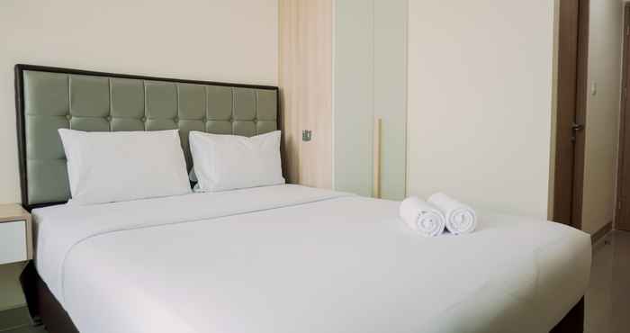 Kamar Tidur Comfy and Homey Living Studio Apartment at B Residence By Travelio