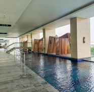 Swimming Pool 5 Comfy and Homey Living Studio Apartment at B Residence By Travelio