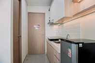 Lainnya Comfy and Homey Living Studio Apartment at B Residence By Travelio