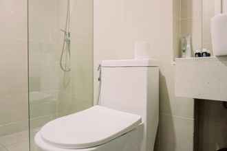 In-room Bathroom 4 Good Choice and Brand New Studio at Daan Mogot City Apartment By Travelio