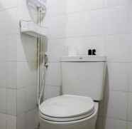 In-room Bathroom 5 Homey and Warm 2BR at Sentraland Cengkareng Apartment By Travelio