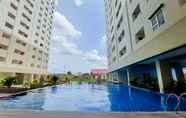 Swimming Pool 5 Simply Stay Studio Apartment at Loftvilles City By Travelio