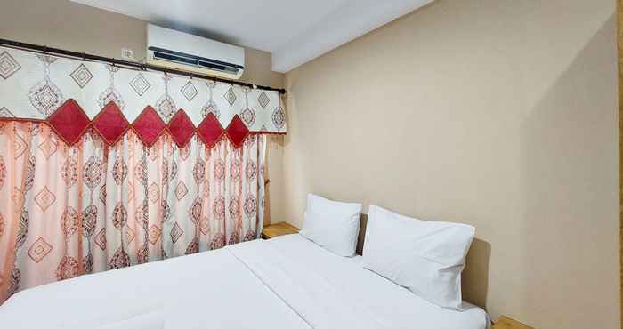 Kamar Tidur Homey and Comfort Studio Skyview Medan Apartment By Travelio