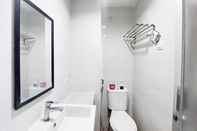 In-room Bathroom Comfortable and Best Deal Studio Apartment Skyview Medan near Campus By Travelio