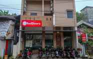 Lainnya 3 RedDoorz @ Hotel Rich Parepare near Pantai Mattirotasi