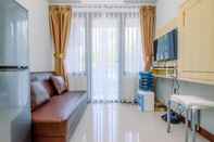 Sảnh chờ Homey and Best Deal 2BR Royal Heights Apartment By Travelio
