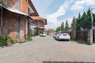 Exterior 4 RedDoorz Plus near Dago Pakar