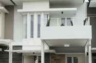 Bangunan F4N Villa 3BR Mediterranean Villa (Only for Family)