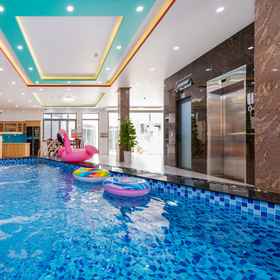 Swimming Pool1126 Vung Tau Pool Villa Back Beach From 4 To 12 Rooms Options,头顿招待所飯店