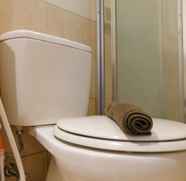 In-room Bathroom 2 Modern Studio Room Apartment Grand Setiabudi By Travelio