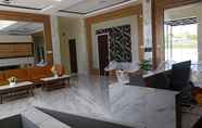 Lobby 2 Hotel Apex Dobo