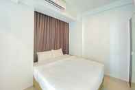 Kamar Tidur Homey and Brand New Studio Apartment at Capitol Park Residence By Travelio