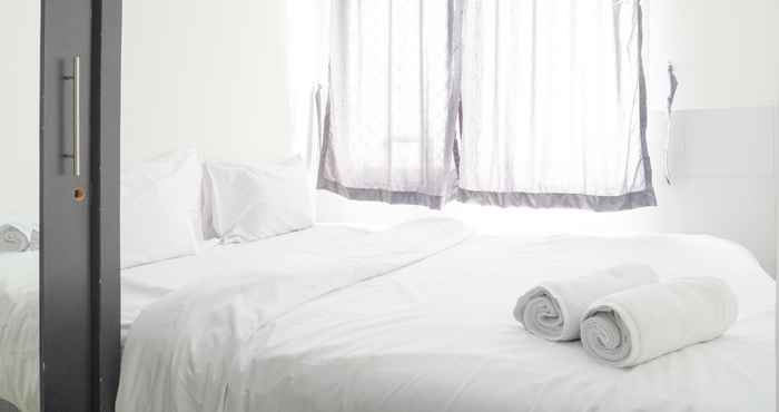 Bedroom Comfy and Simple 1BR Permata Eksekutif Apartment By Travelio