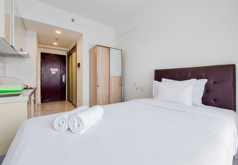 Bedroom Simply and Homey Studio Sky House BSD Apartment near ICE BSD By Travelio