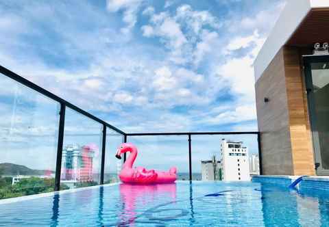 Swimming Pool Bel-Air Hotel