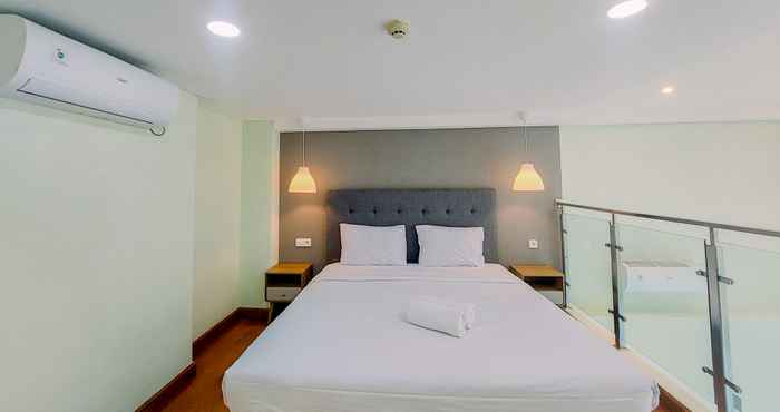 Kamar Tidur Big Studio Loft Apartment at The Reiz Suites Medan By Travelio